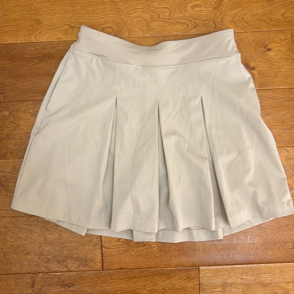 Pleated skort